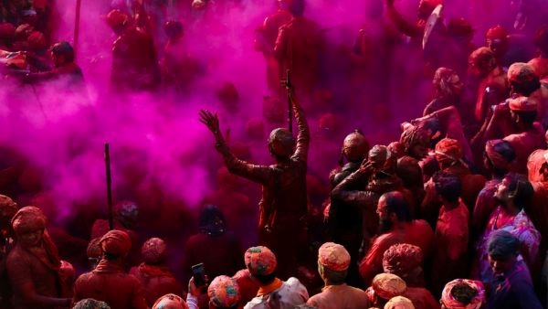 Braj Holi 2024 Holi vs Dolyatra Braj Holi 2024 Holi vs Dolyatra