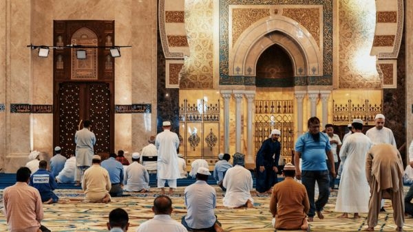 Saudi Arabia: No Iftars Inside Mosques Saudi Arabia: No Iftars Inside Mosques