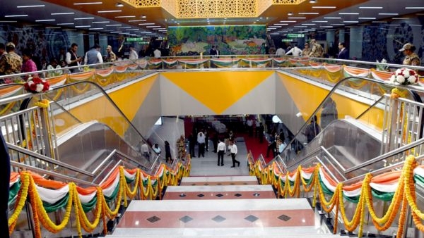 Agra Metro Rolls Out Agra Metro Rolls Out
