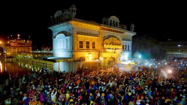 Hola Mohalla at Amritsar Golden Temple Hola Mohalla at Amritsar Golden Temple