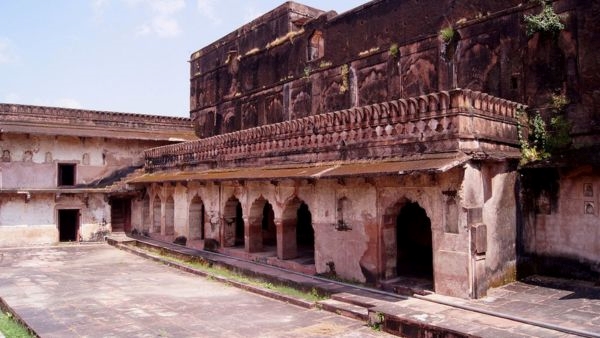 The Gond Monuments of Madhya Pradesh The Gond Monuments of Madhya Pradesh