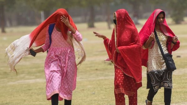 Telangana Grapples with Severe Heatwave Telangana Grapples with Severe Heatwave