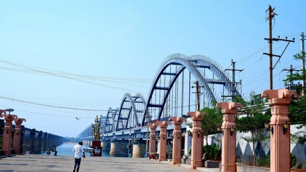 Statue on Pushkara Ghat Road in AP Statue on Pushkara Ghat Road in AP