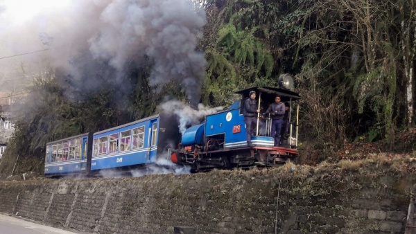 The Best Time to Visit Darjeeling for Festivals and Culture