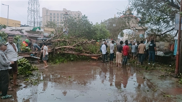 IMD Issued Red Alert for Gujarat IMD Issued Red Alert for Gujarat