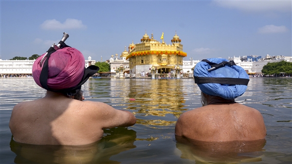Parkash Purab at Golden Temple Parkash Purab at Golden Temple