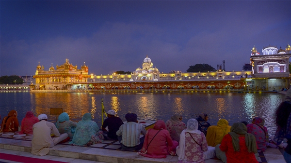 Parkash Purab at Golden Temple Parkash Purab at Golden Temple