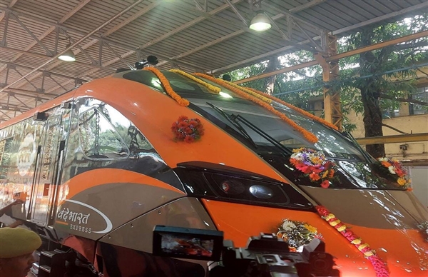 New Vande Bharat Sleeper Coach Revealed New Vande Bharat Sleeper Coach Revealed