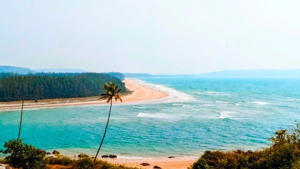 Visit Ganpatipule to Enjoy Water Sports