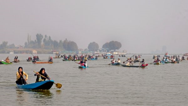 Kashmir s First All-Women Boat Race Kashmir s First All-Women Boat Race