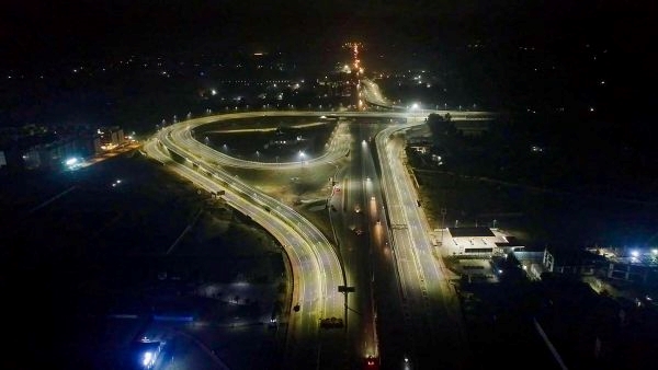 Delhi-Mumbai Expressway Section Open Delhi-Mumbai Expressway Section Open