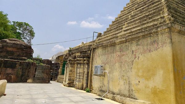 Preservation Challenges Facing Kakatiya Era Temples In Manthani Telangana