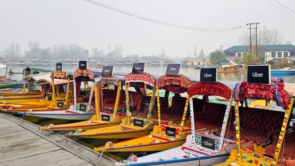Srinagar Uber Introduces Shikara Srinagar Uber Introduces Shikara