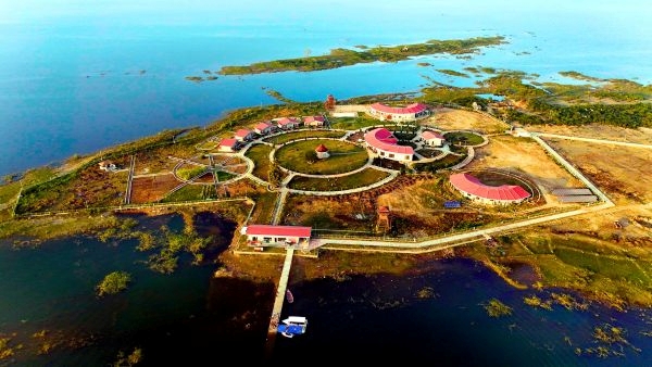 Sarsi Island Resort Opens Sarsi Island Resort Opens