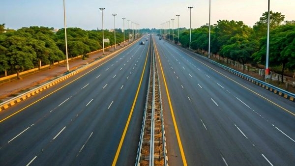 Kanpur-Lucknow Expressway to Open Kanpur-Lucknow Expressway to Open