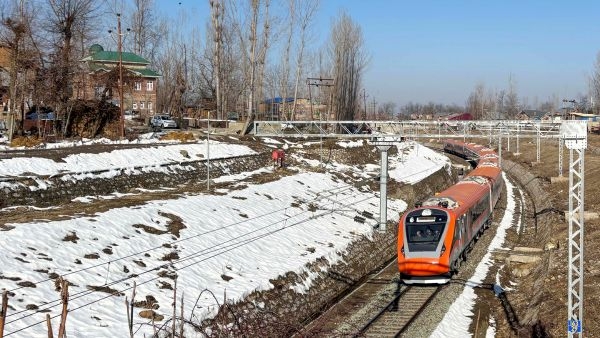 Vande Bharat Train Reached Srinagar Vande Bharat Train Reached Srinagar