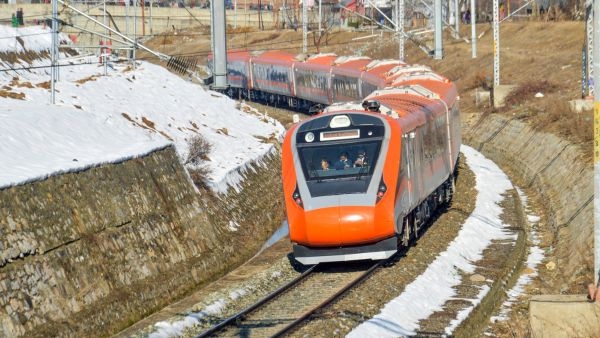 Vande Bharat Train Reached Srinagar Vande Bharat Train Reached Srinagar