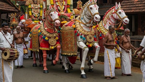 Velur Manimalarkkavu Temple Festival Velur Manimalarkkavu Temple Festival