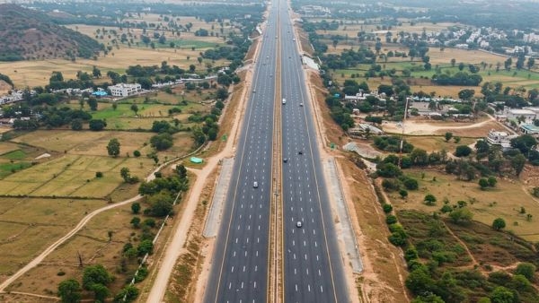 Narmada Expressway in Madhya Pradesh Narmada Expressway in Madhya Pradesh