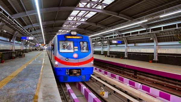Kolkata Metro Green Line Suspends Kolkata Metro Green Line Suspends