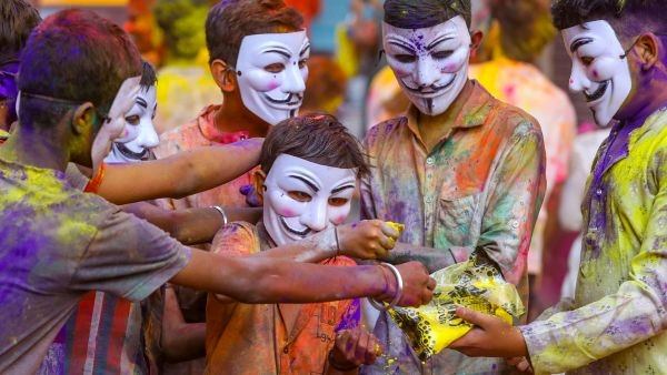 How India Celebrated Holi