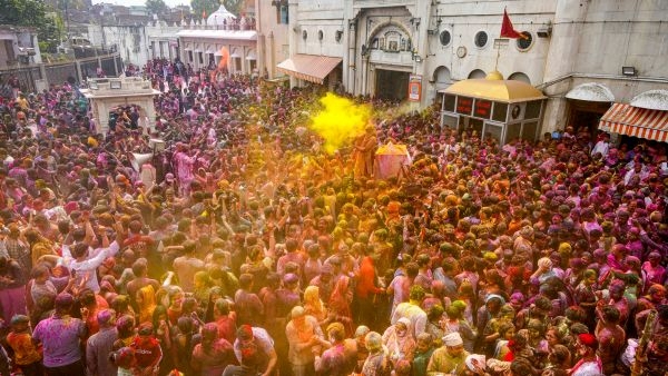 How India Celebrated Holi