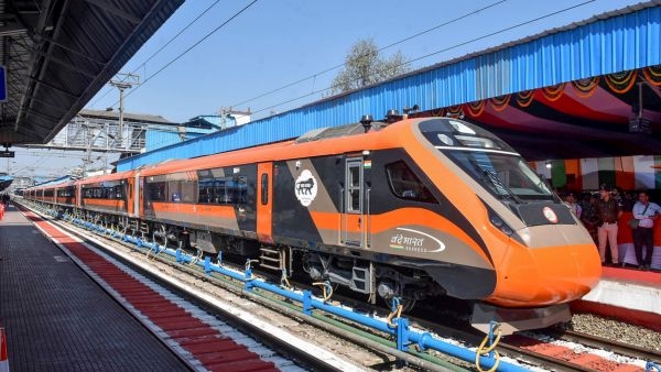 Tatanagar to Varanasi Vande Bharat Train Tatanagar to Varanasi Vande Bharat Train