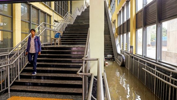 Karnataka Floods Red Alert in 7 Distric