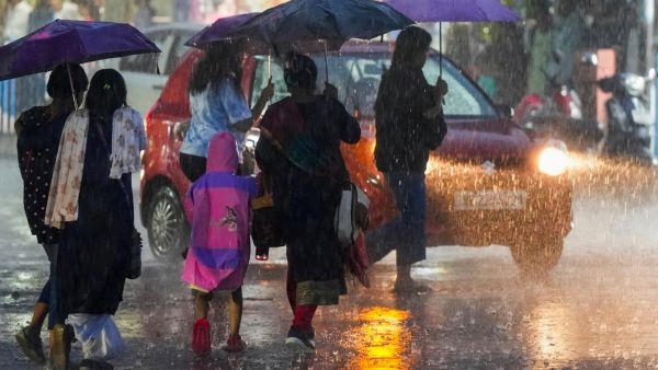Kolkata Braces for Rain Thunderstorms Kolkata Braces for Rain Thunderstorms