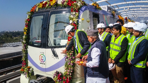 Pune s JM Road Mechanised Parking amp amp its Unused Facility Faces Repair Delays Amidst Commuter Urgency