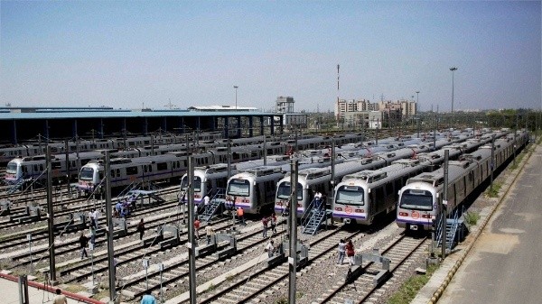 Kolkata Metro Enhances Travel Experience with Extended Kali Puja Services on October 20 Offering 144 Trains for Devotees