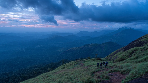 Ensure Comfort and Safety by Learning About What to Pack for a Bangalore to Wayanad Trip