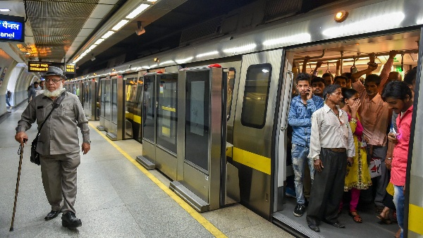 Delhi CM Demands Strict Dust Control Cleanliness Under Elevated Metro Lines and Firm DMRC Oversight