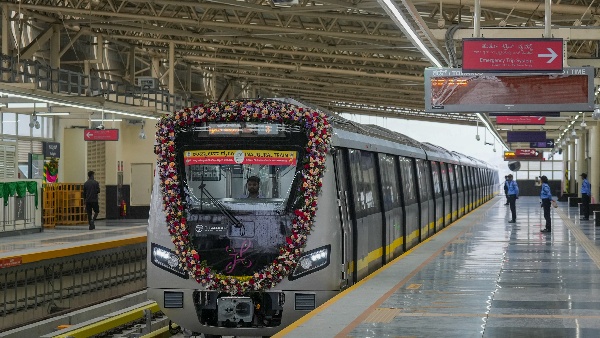 Bengaluru Metro Feeder Buses Areas like Haralur amp amp Kasavanahalli Have Access to the Yellow Line Due to the introduction of Feeder Buses