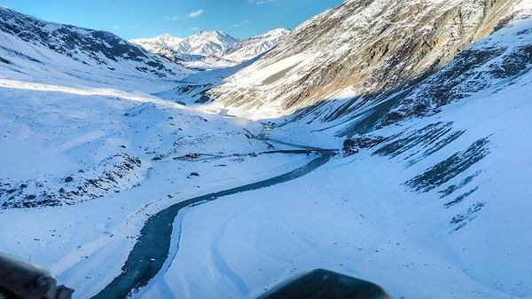 Chandratal Lake The Mesmerising Spiti Gem Mentioned In Lootera That Looks Straight Out Of A Dream Chandratal Lake The Mesmerising Spiti Gem Mentioned In Lootera That Looks Straight Out Of A Dream