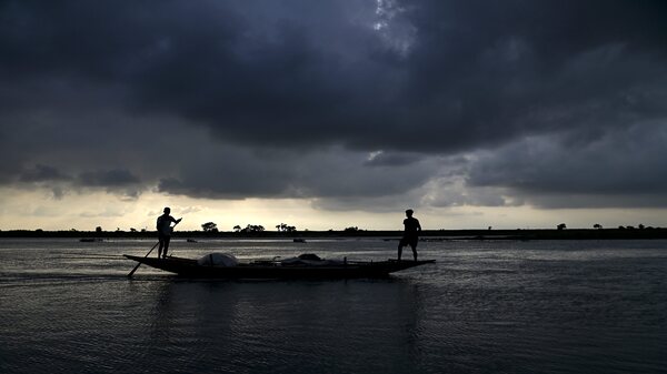 Kerala Weather Alert IMD Warns Of Thunderstorms Heavy Rain And Rough Sea Conditions Kerala Weather Alert IMD Warns Of Thunderstorms Heavy Rain And Rough Sea Conditions