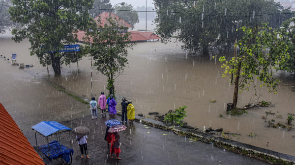 Kerala Weather Update Heavy Rain To Continue Across State Yellow Alert In Multiple Districts Kerala Weather Update Heavy Rain To Continue Across State Yellow Alert In Multiple Districts