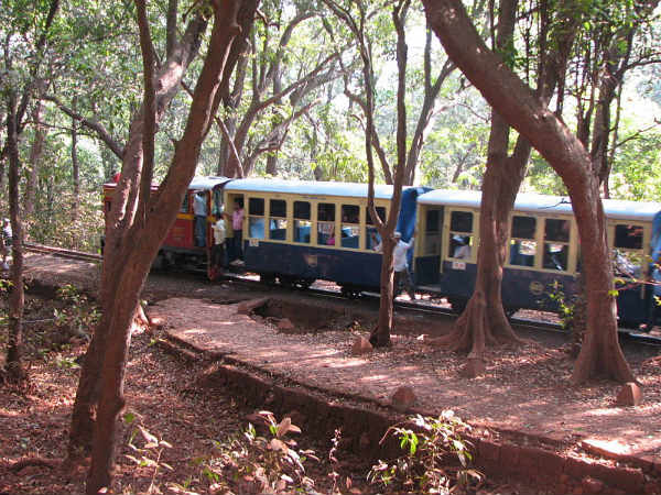 ಮಾಥೇರಾನ್ ಹಿಲ್ ರೈಲ್ವೆ ಮಾಥೇರಾನ್ ಹಿಲ್ ರೈಲ್ವೆ