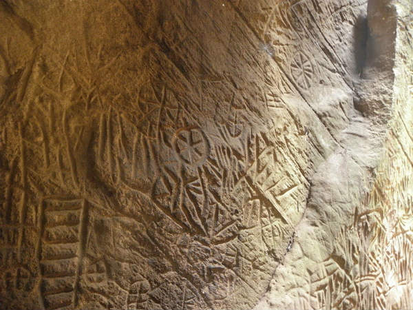 ಶಿಲಾ ಕೆತ್ತನೆಗಳು: