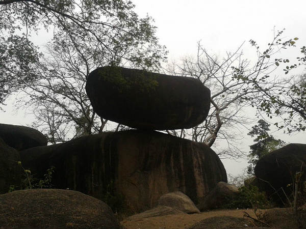 ಸಮತೋಲನ ಕಲ್ಲು 2 : ಸಮತೋಲನ ಕಲ್ಲು 2 :