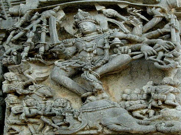 ಚೆನ್ನಕೇಶವ ದೇವಾಲಯ, ಬೇಲೂರು: