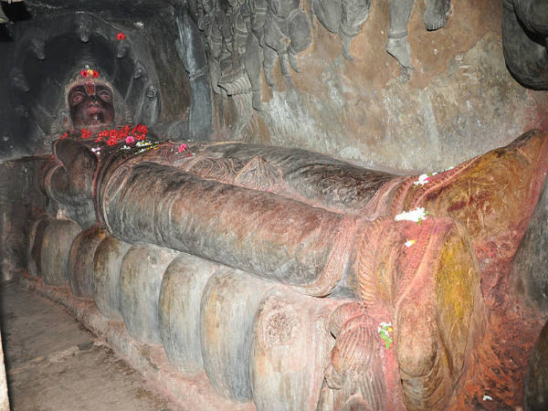 ಉಂಡವಲ್ಲಿ ಗುಹೆಗಳು: