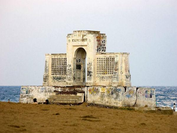 ಎಡ್ವರ್ಡ್ ಎಲಿಯಟ್ಸ್ ಬೀಚ್: