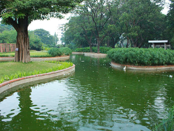 ಸೆಮ್ಮೊಳಿ ಪೂಂಗಾ: