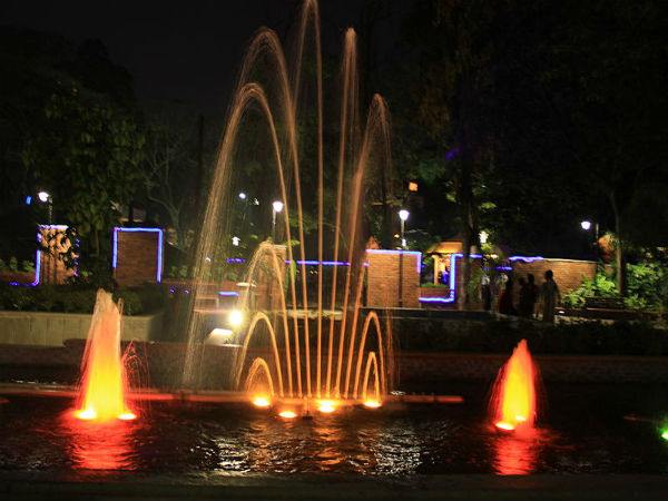 ಸೆಮ್ಮೊಳಿ ಪೂಂಗಾ: