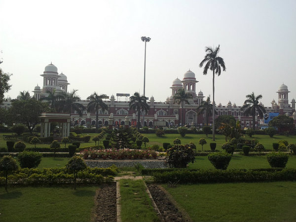 ಪ್ರಮುಖ ರೈಲು ನಿಲ್ದಾಣಗಳು: