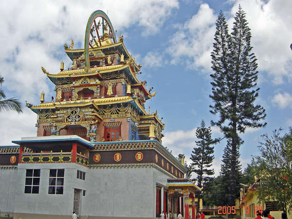 ನಮ್ಮ ನಾಡಿನ ರಾಷ್ಟ್ರೀಯ ಸ್ಮಾರಕಗಳು: