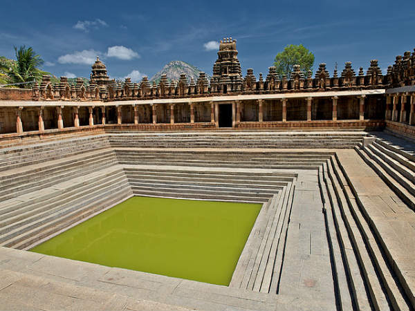 ನಮ್ಮ ನಾಡಿನ ರಾಷ್ಟ್ರೀಯ ಸ್ಮಾರಕಗಳು: