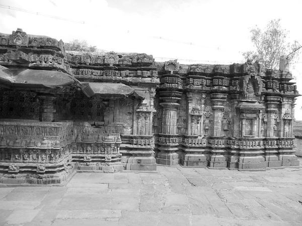 ನಮ್ಮ ನಾಡಿನ ರಾಷ್ಟ್ರೀಯ ಸ್ಮಾರಕಗಳು: