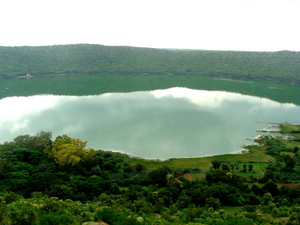 ಲೋಣಾರ್ ಕ್ರೇಟರ್ ಉಲ್ಕಾಪಾತದ ಗುಂಡಿ
